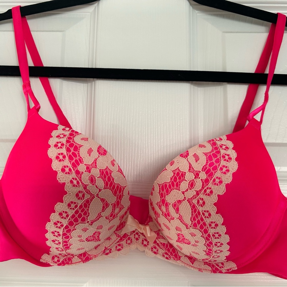 Victoria’s Secret Miraculous Plunge - 34A